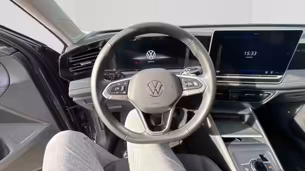 VOLKSWAGEN TIGUAN 10 / 15