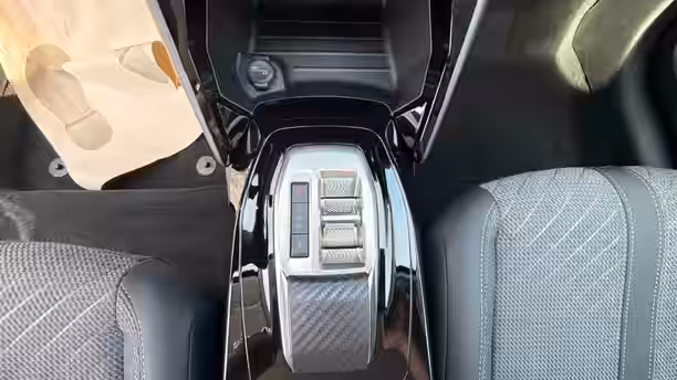 PEUGEOT 208 ELECTRIQUE 16 / 32