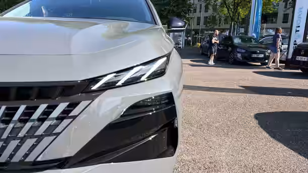 PEUGEOT 308 24 / 32
