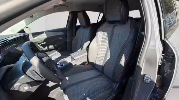 PEUGEOT 308 11 / 32