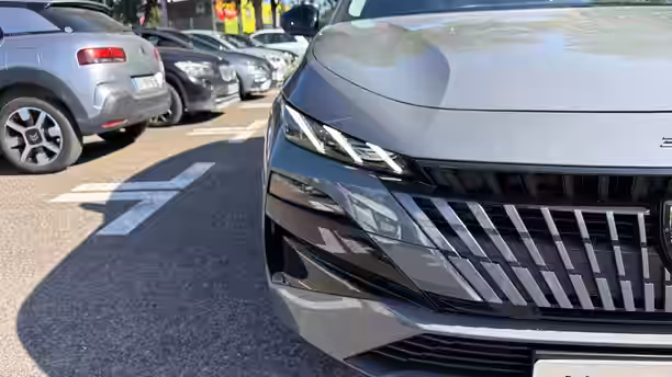 PEUGEOT 308 23 / 32