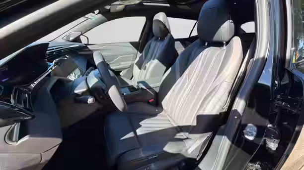 PEUGEOT 408 PHEV 11 / 41