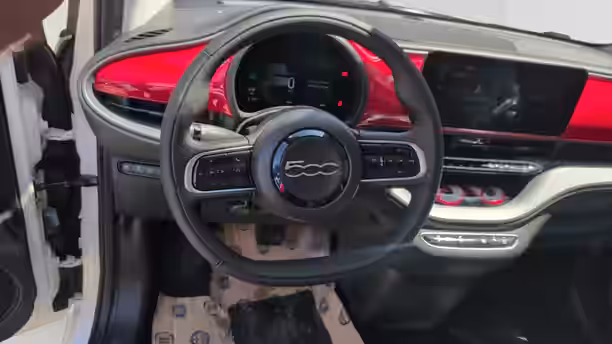 FIAT 500e BERLINE 10 / 13