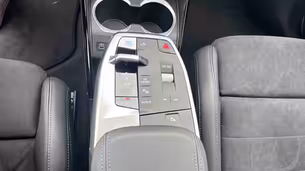BMW iX2 U10 16 / 30