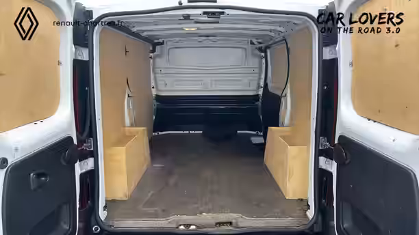 RENAULT TRAFIC FOURGON 26 / 33