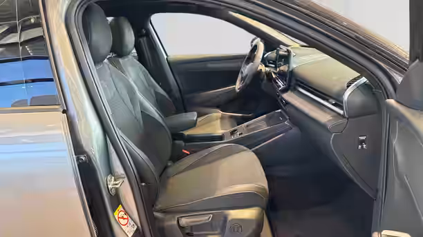 VOLKSWAGEN T-ROC 23 / 35