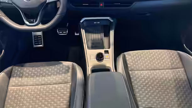VOLKSWAGEN T-ROC 11 / 35