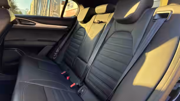 ALFA ROMEO STELVIO 12 / 28