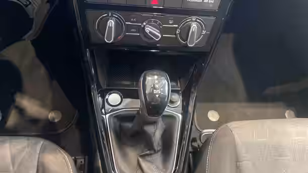 VOLKSWAGEN T-CROSS 18 / 28