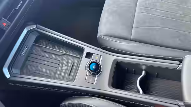 VOLKSWAGEN T-ROC 25 / 31
