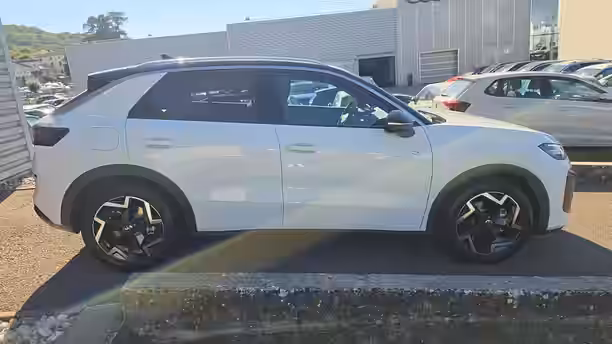 VOLKSWAGEN T-ROC 6 / 22