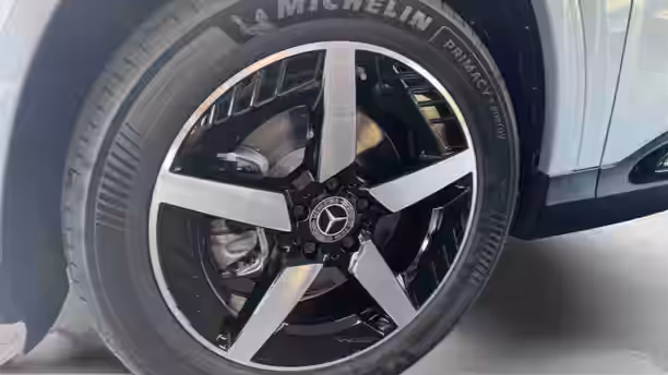 MERCEDES GLB 13 / 13