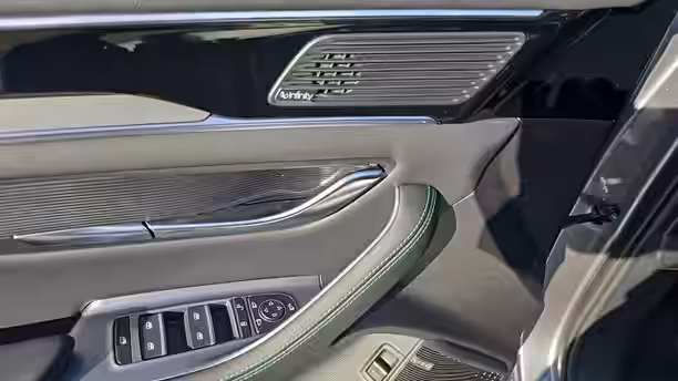 BYD SEAL U 12 / 17
