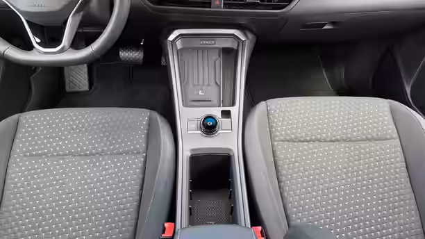 VOLKSWAGEN T-ROC 11 / 33