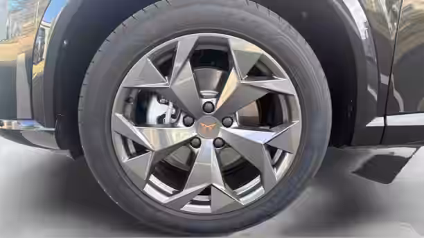 CUPRA FORMENTOR 14 / 23