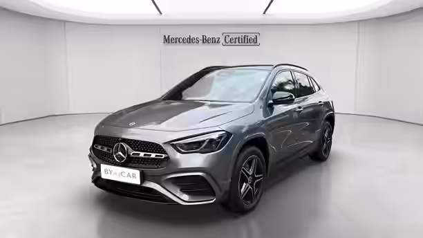 MERCEDES GLA 1 / 14