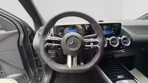 MERCEDES GLA 10 / 14