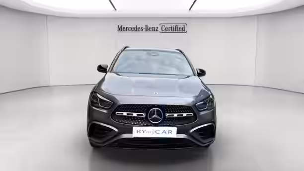 MERCEDES GLA 8 / 14