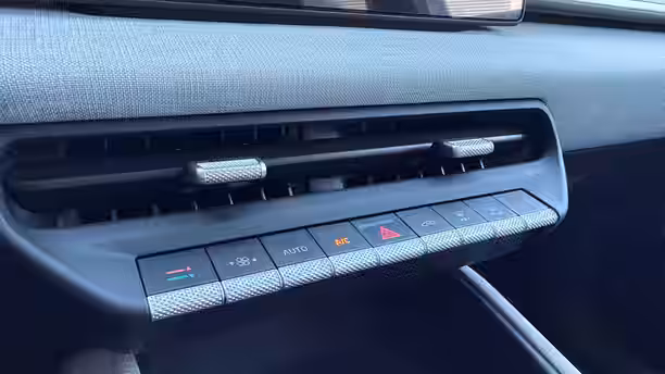 VOLKSWAGEN ID. POLO 30 / 38