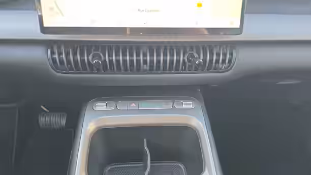 BYD DOLPHIN G 17 / 21