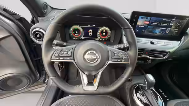 NISSAN JUKE 10 / 17