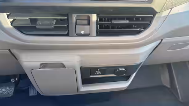 VOLKSWAGEN UTILITAIRES TRANSPORTER PROCAB 17 / 23