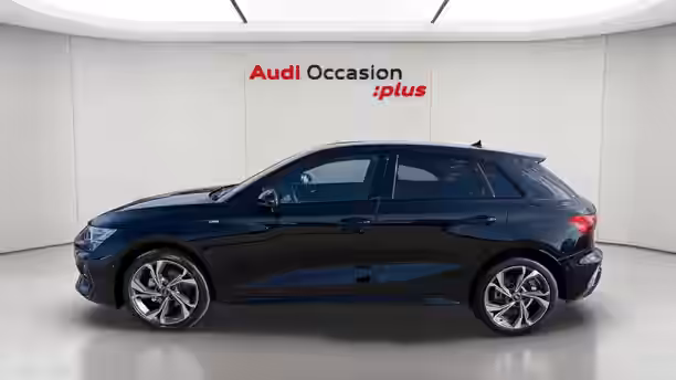 AUDI A3 SPORTBACK 2 / 18