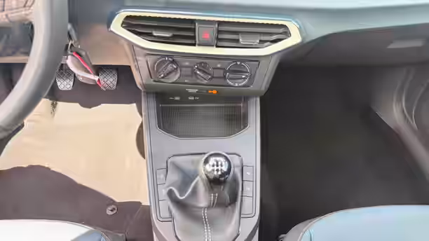 SEAT ARONA 11 / 20