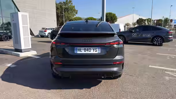 AUDI Q4 E-TRON 4 / 22