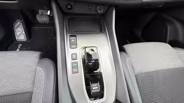 NISSAN QASHQAI 17 / 18