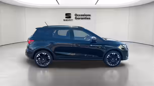 SEAT ARONA 6 / 24