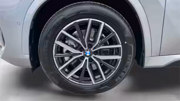 BMW X1 U11 16 / 24