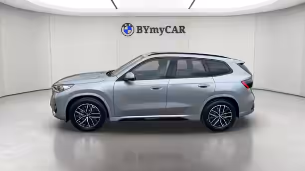 BMW X1 U11 2 / 24