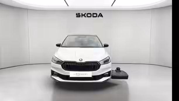 SKODA FABIA 8 / 15