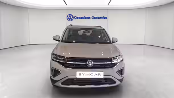 VOLKSWAGEN T-CROSS 8 / 15