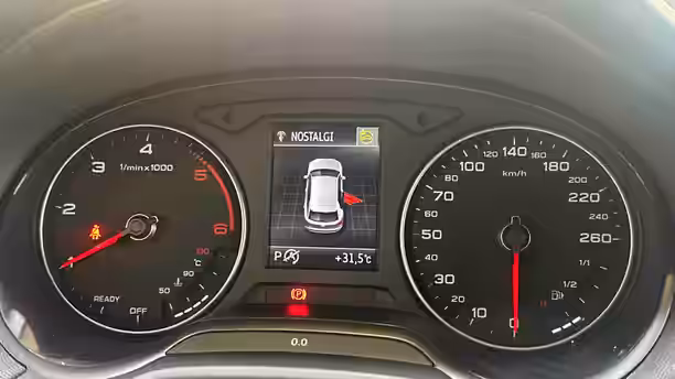 AUDI Q2 13 / 37