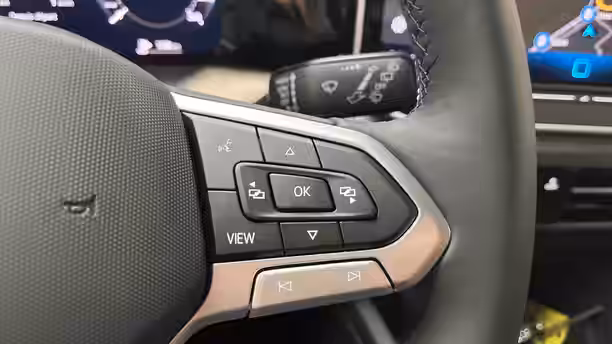 VOLKSWAGEN GOLF 20 / 25