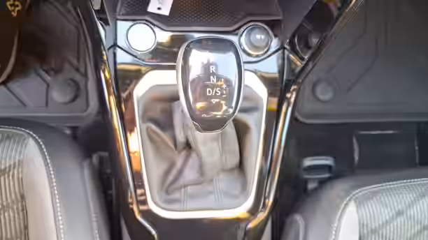 VOLKSWAGEN T-ROC 18 / 18