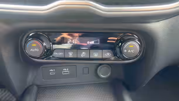 NISSAN JUKE 19 / 21