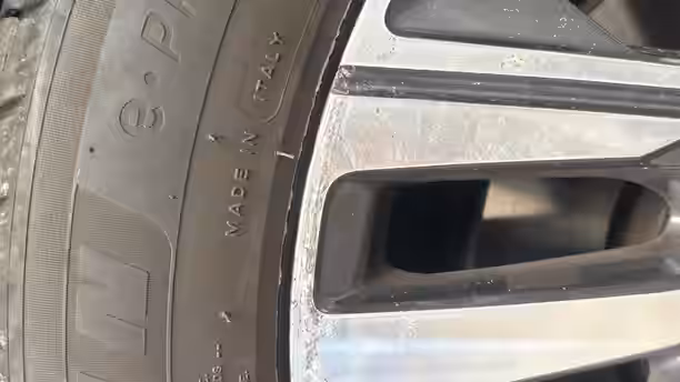 PEUGEOT 208 34 / 39
