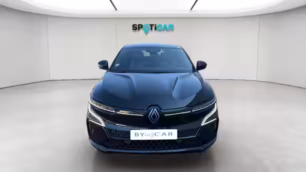 RENAULT MEGANE E-TECH 8 / 23