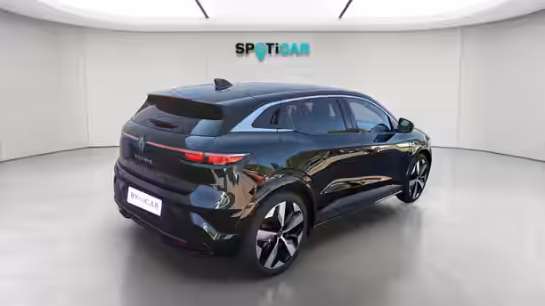 RENAULT MEGANE E-TECH 5 / 23