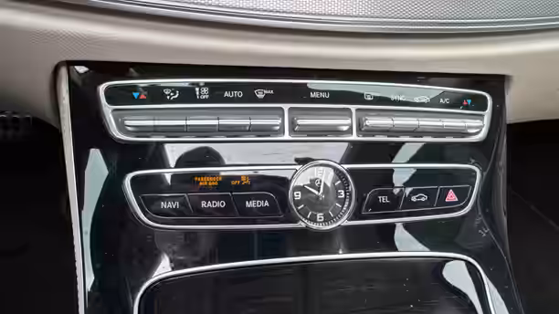 MERCEDES CLASSE E 11 / 33