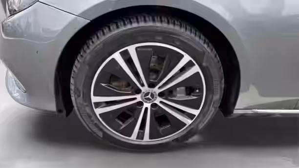 MERCEDES CLASSE E 16 / 33