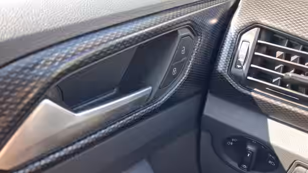 VOLKSWAGEN T-CROSS 34 / 52