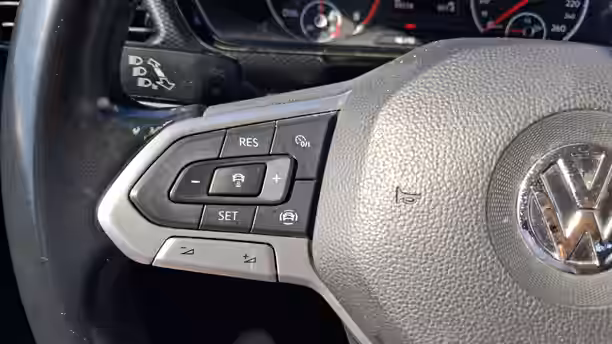 VOLKSWAGEN T-CROSS 30 / 52