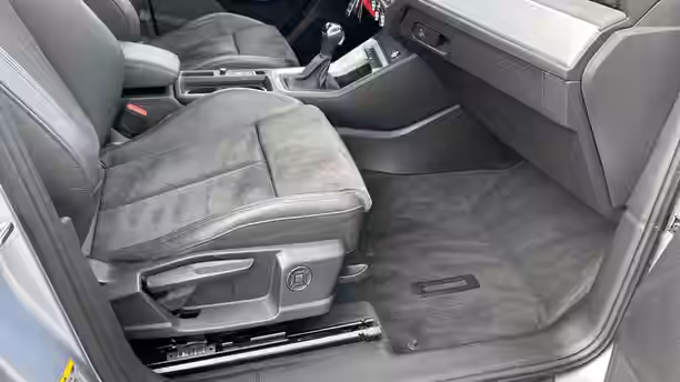 AUDI Q3 25 / 32