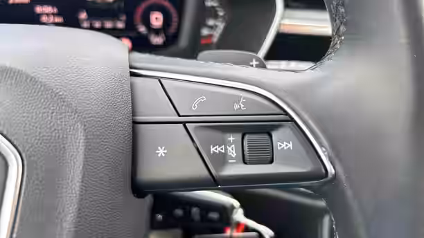 AUDI Q3 27 / 32