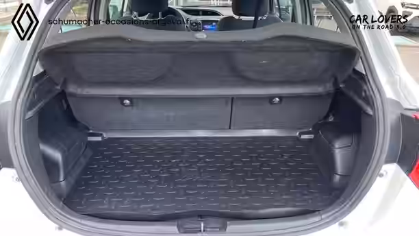 TOYOTA YARIS MY19 6 / 27