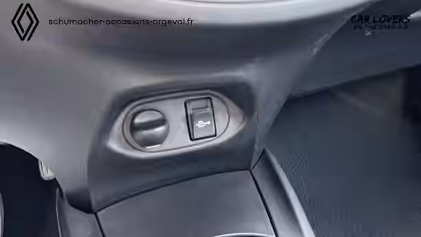 TOYOTA YARIS MY19 18 / 27